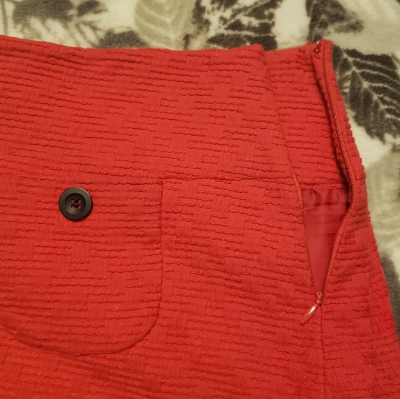 Red Skirt - Picture 3 of 4